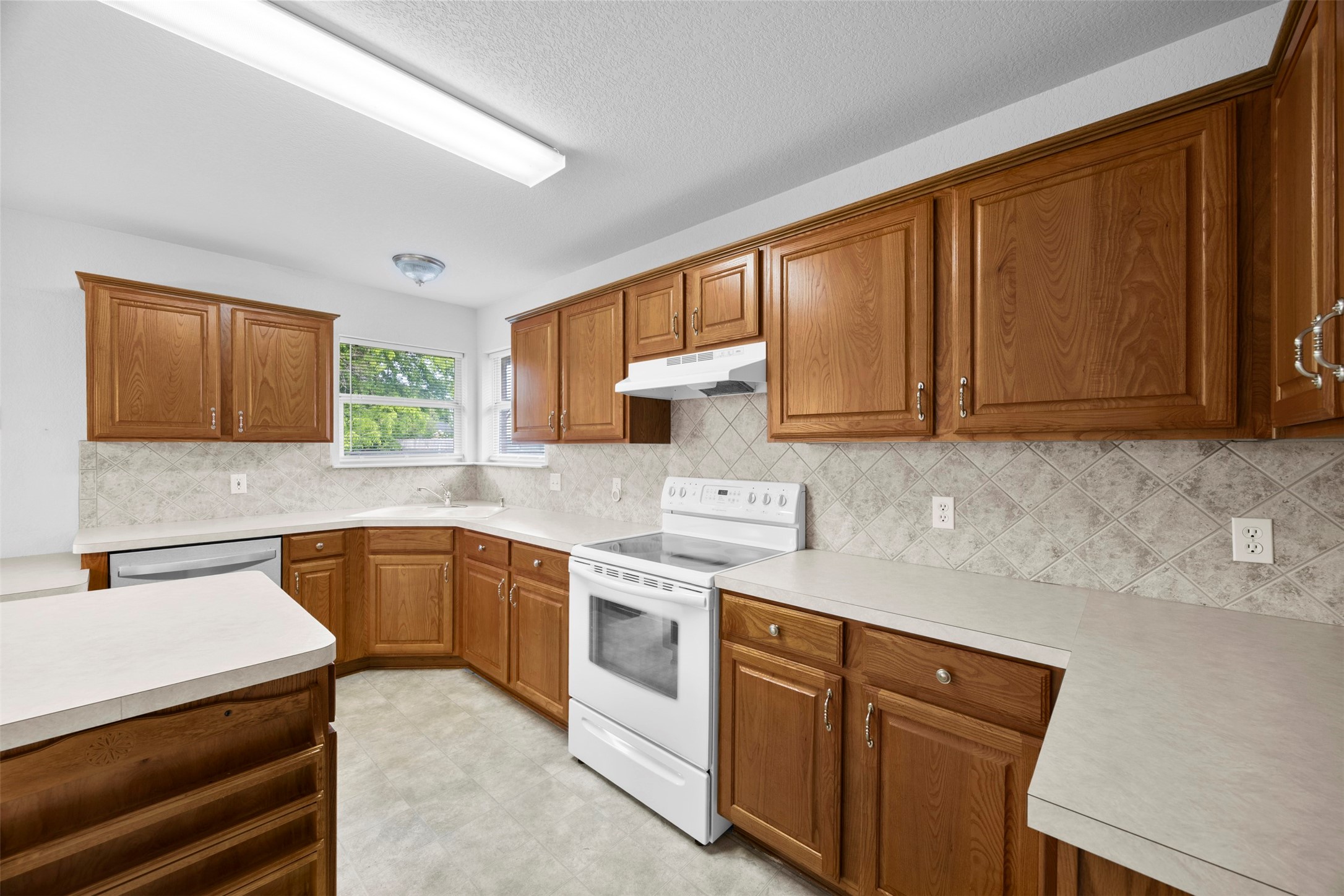 706 Hill Lane Cleburne TX 76033