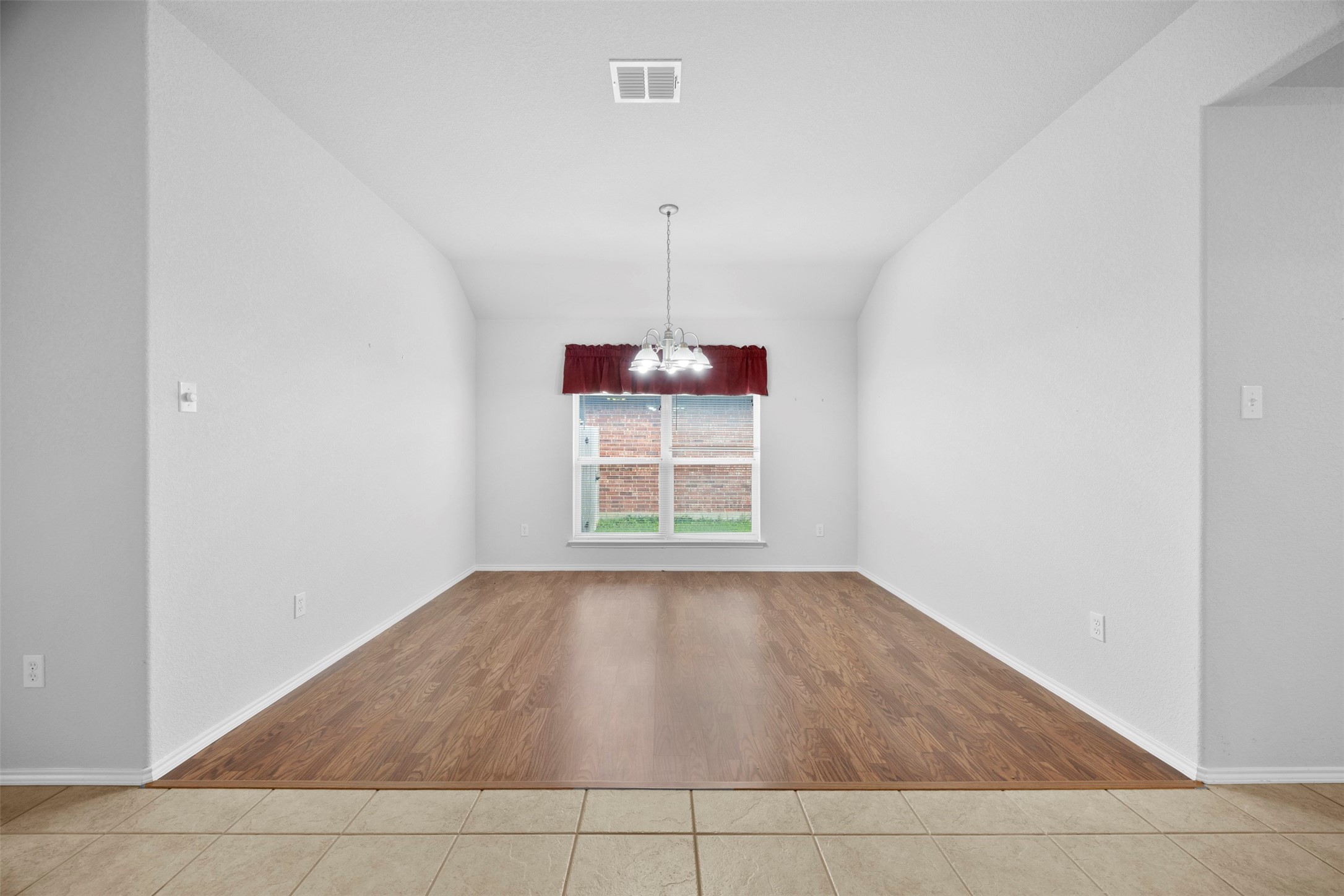 706 Hill Lane Cleburne TX 76033