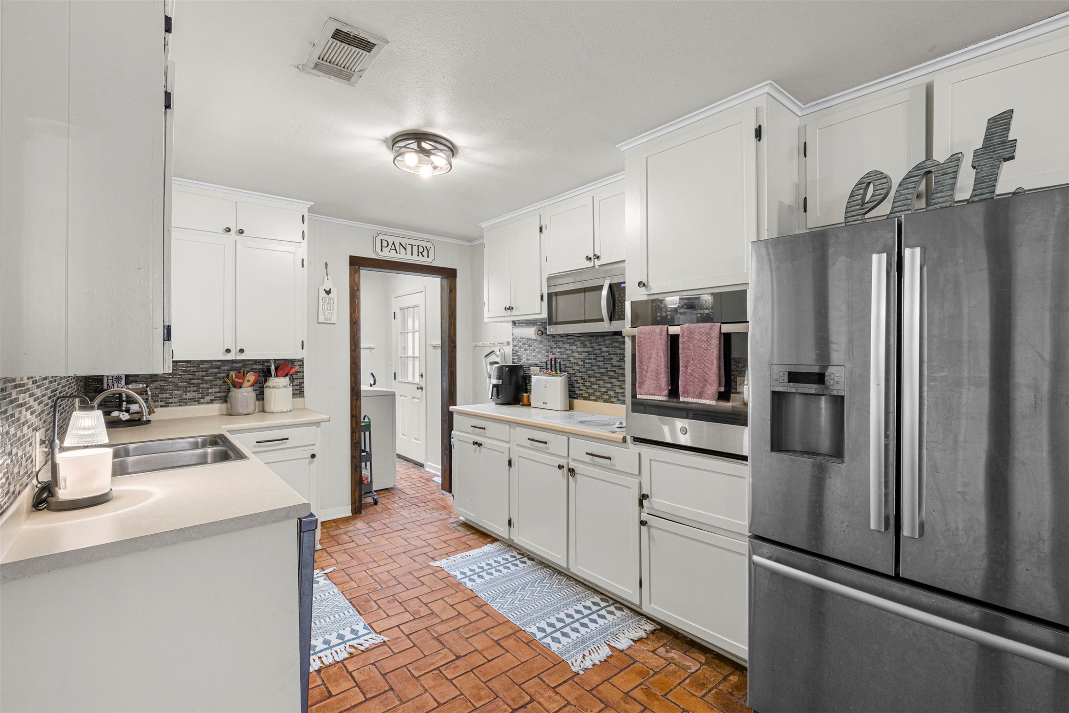 602 Colonial Drive Athens TX 75751