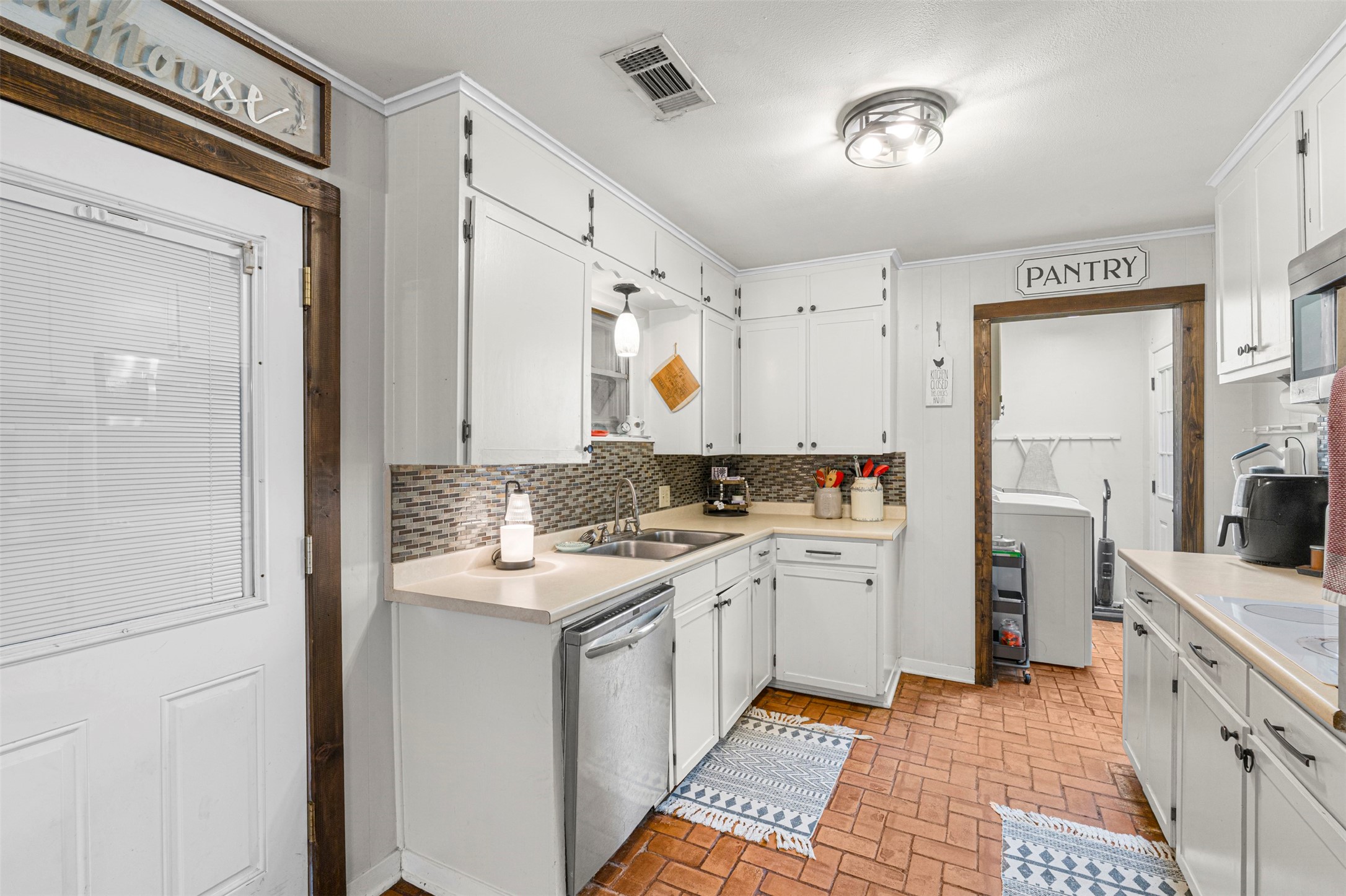 602 Colonial Drive Athens TX 75751