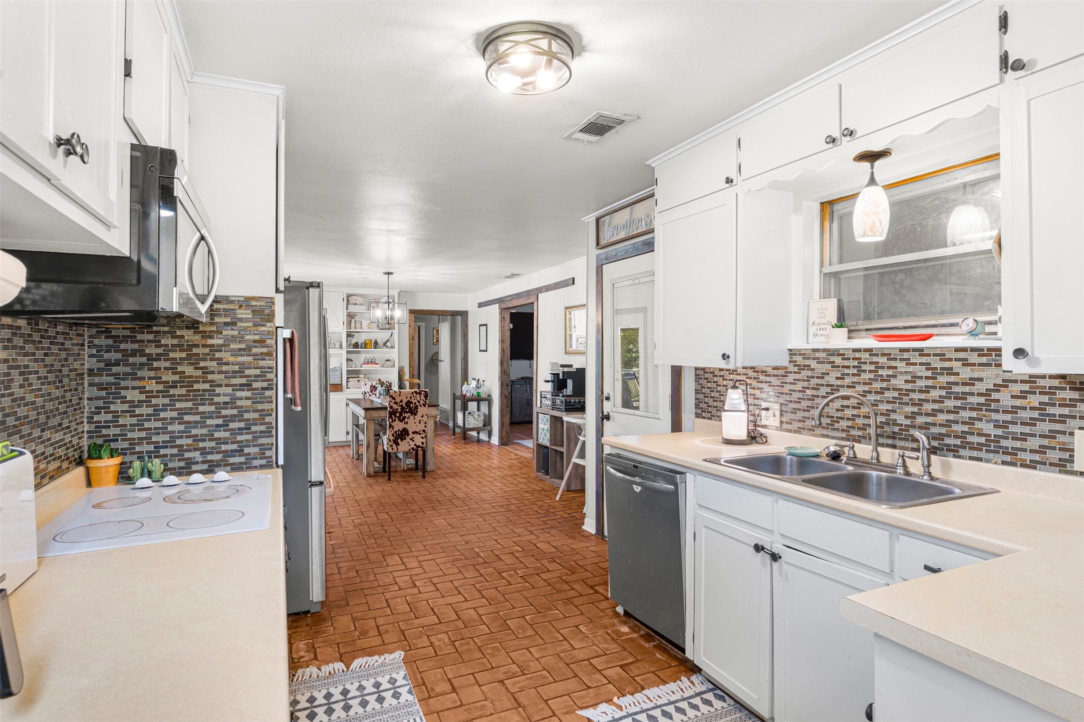 602 Colonial Drive Athens TX 75751