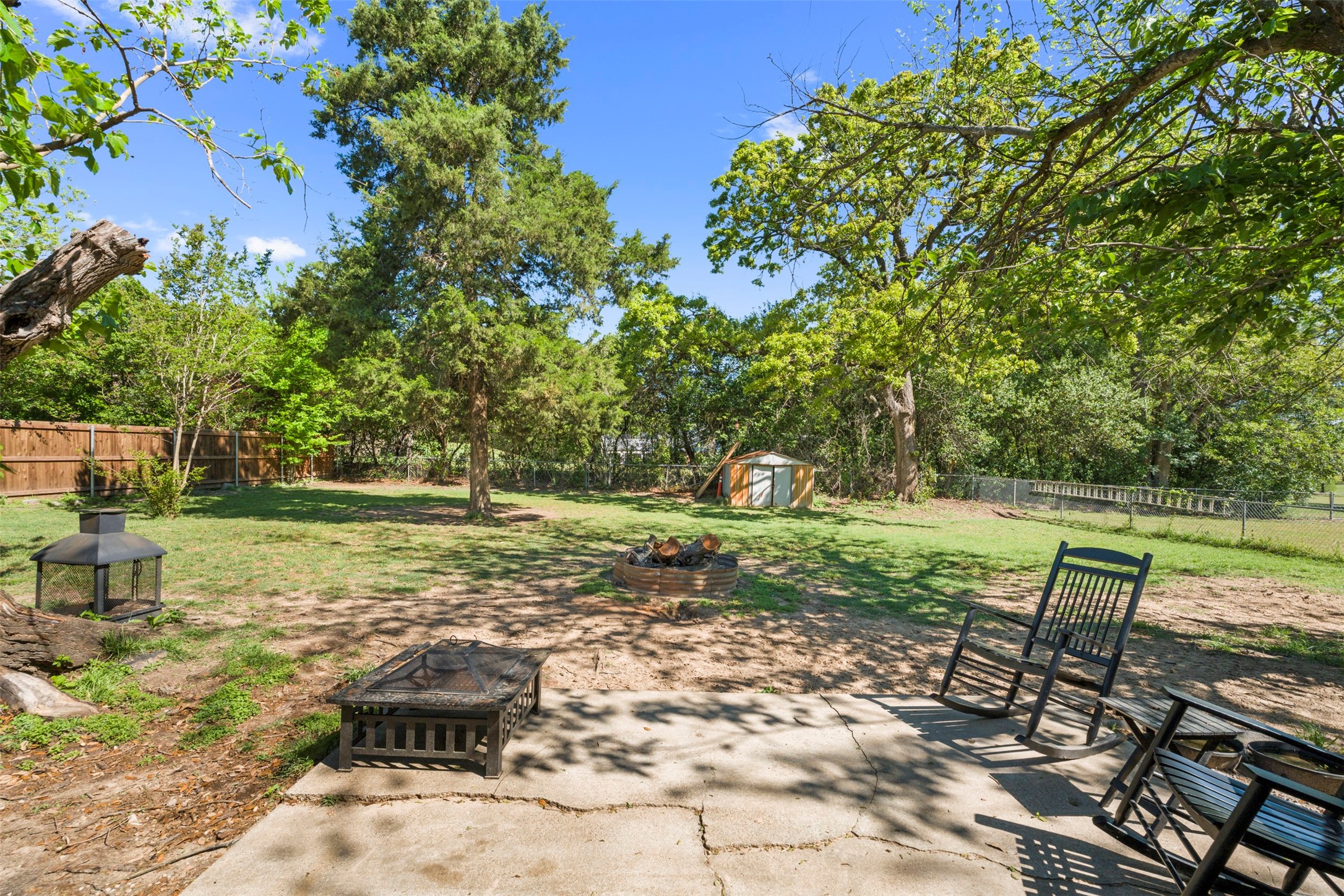 602 Colonial Drive Athens TX 75751