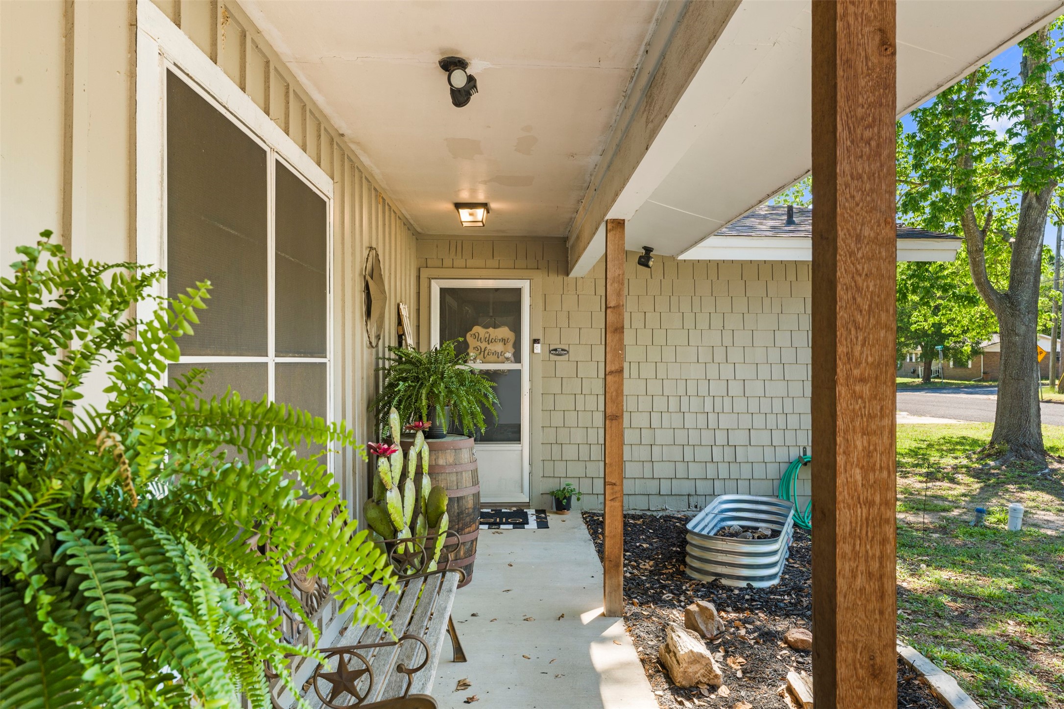 602 Colonial Drive Athens TX 75751
