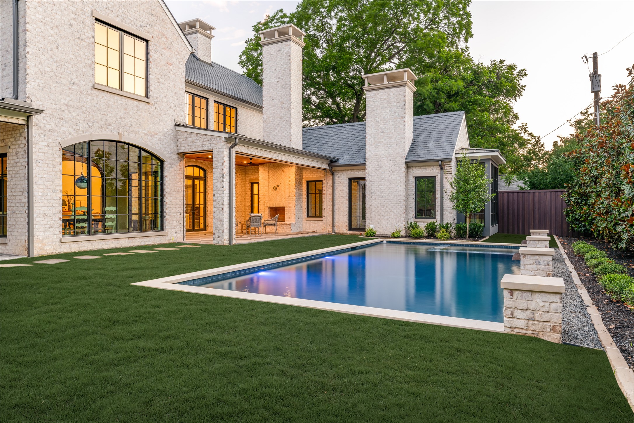 4405 Wildwood Dallas TX 75209