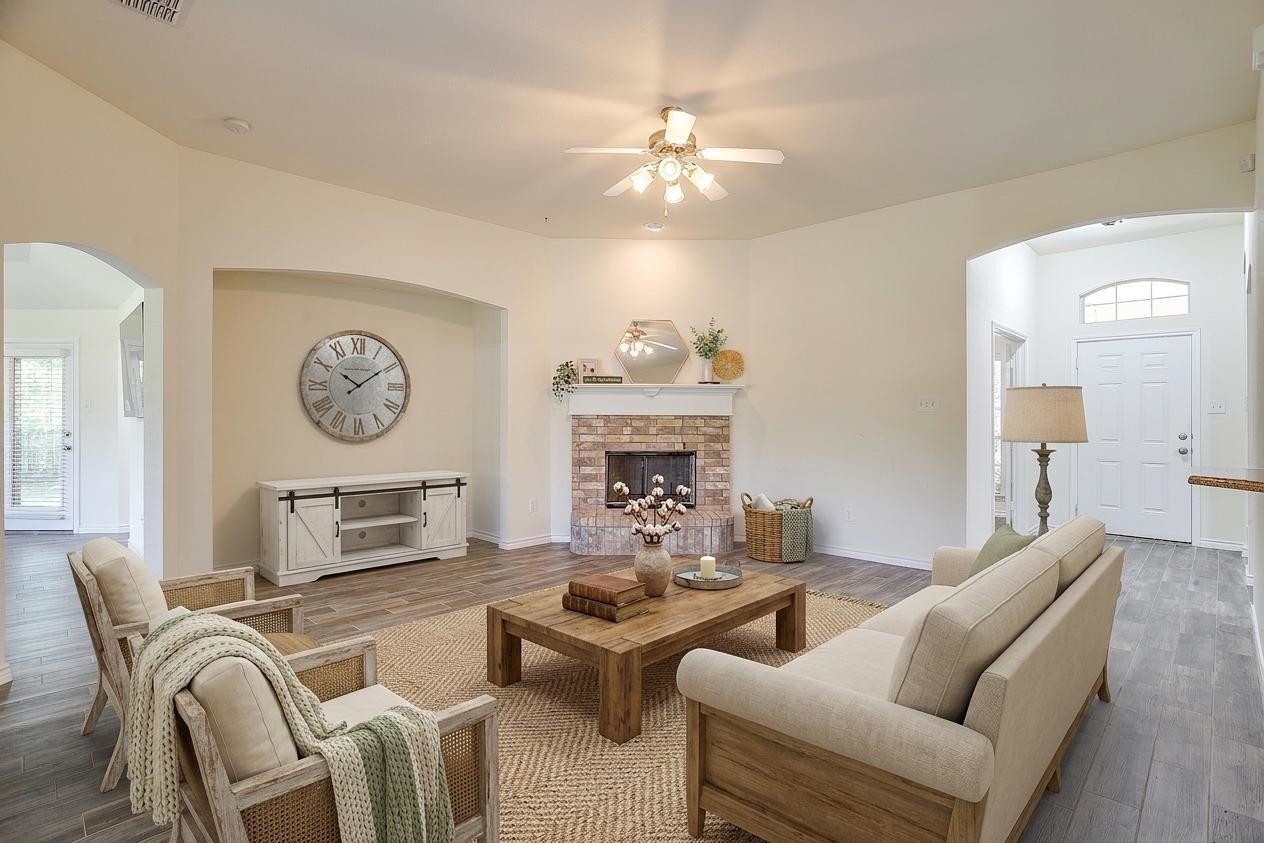 336 Plantation Drive E Burleson TX 76028