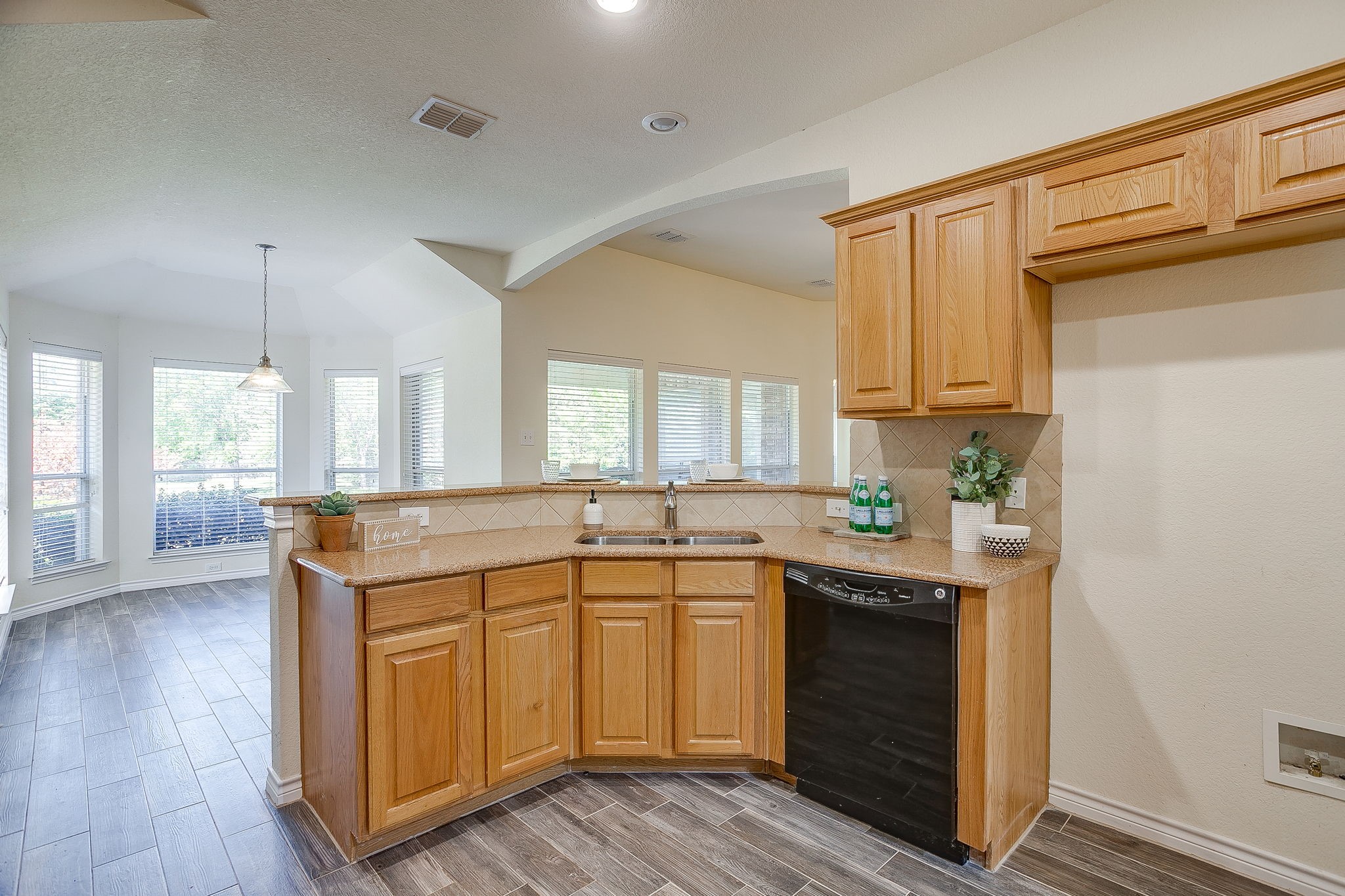 336 Plantation Drive E Burleson TX 76028