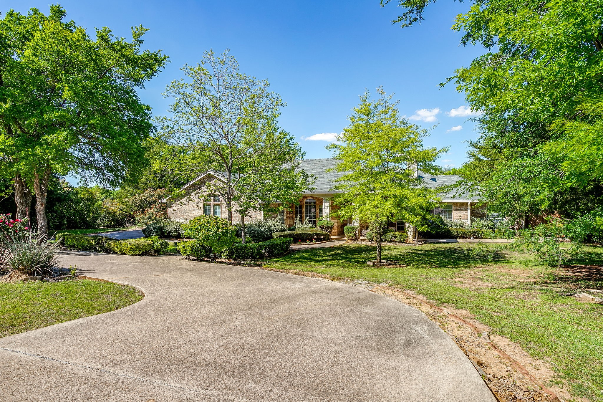 336 Plantation Drive E Burleson TX 76028