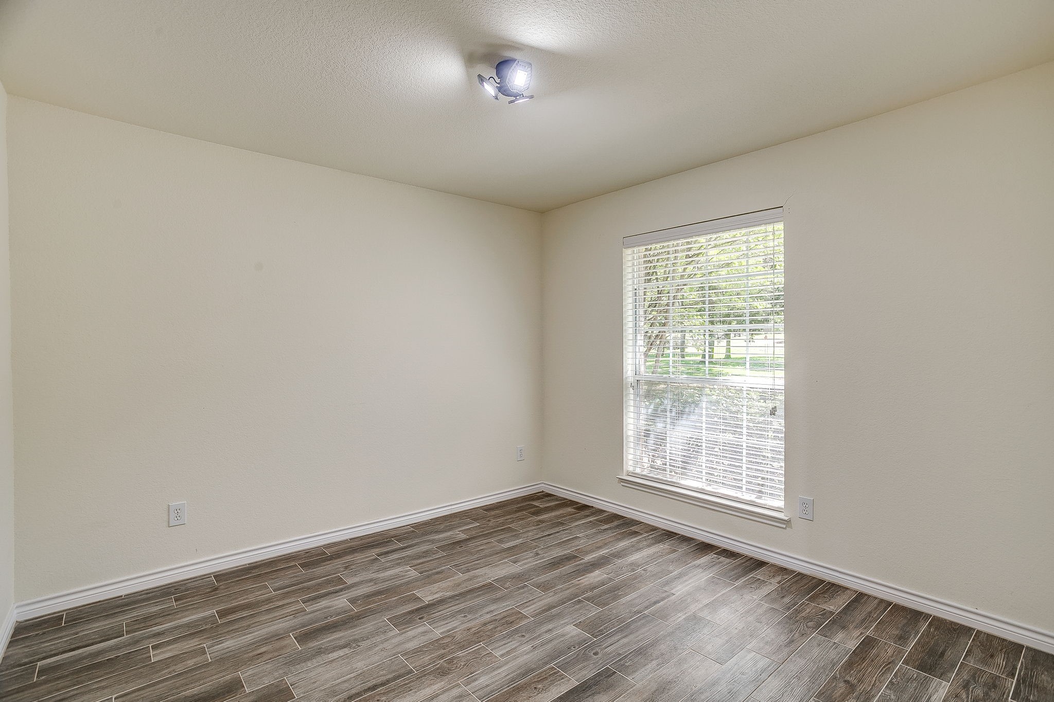 336 Plantation Drive E Burleson TX 76028