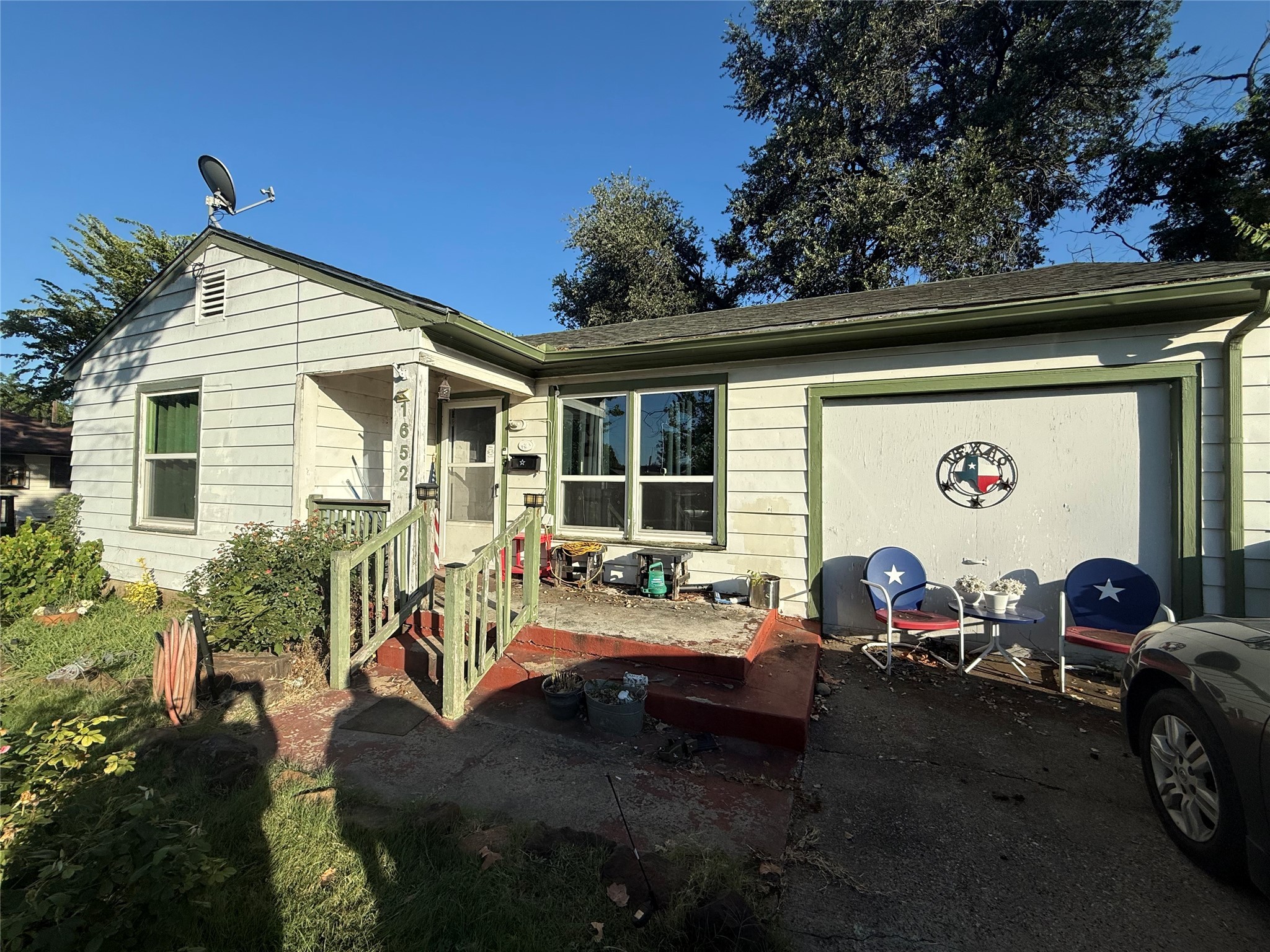 1652 Murray Drive Garland TX 75042