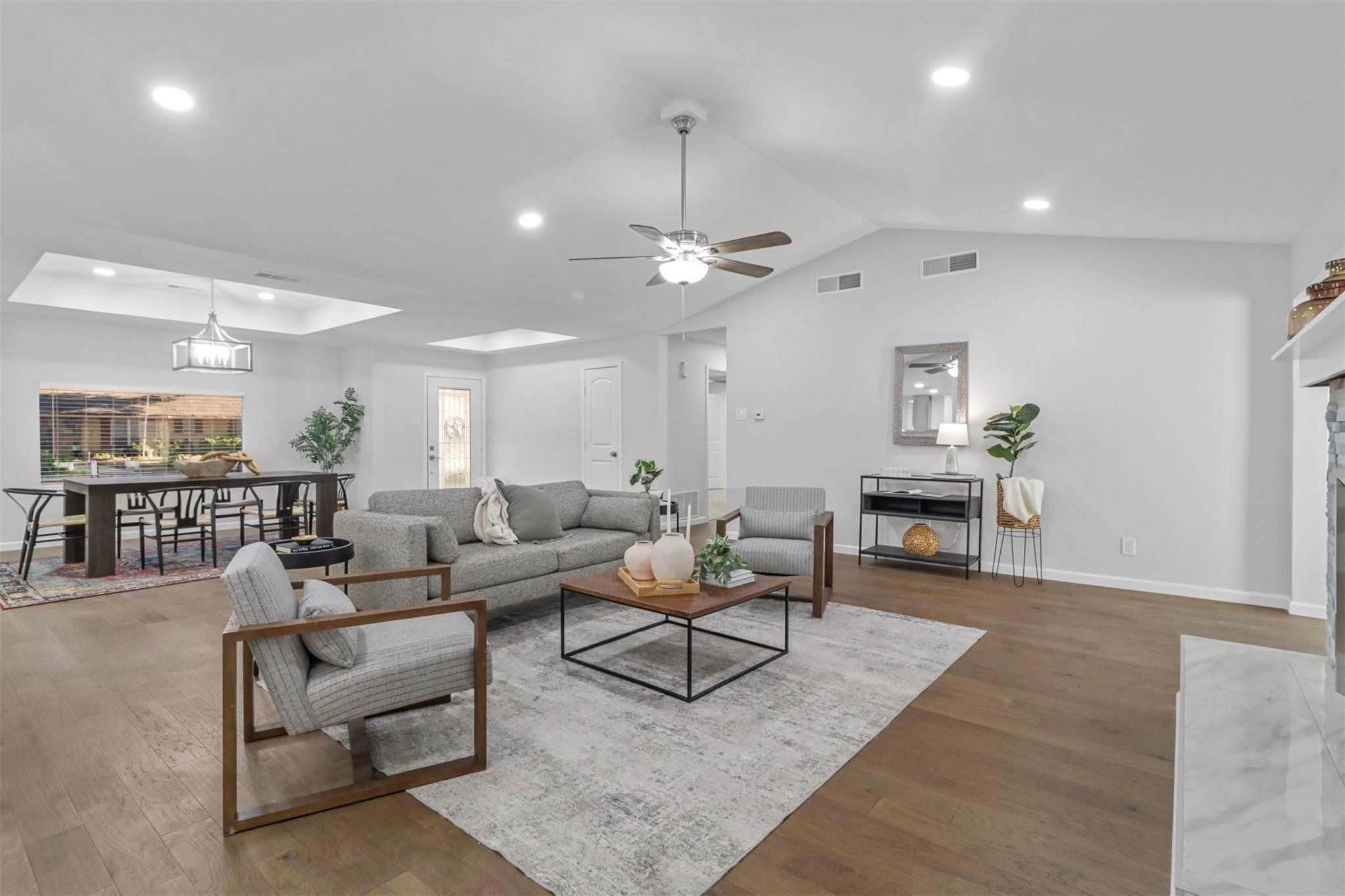 3212 Altman Drive Dallas TX 75229