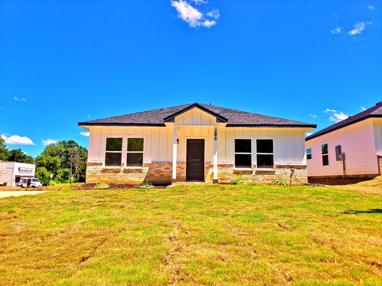 286 10th Street Paris TX 75460