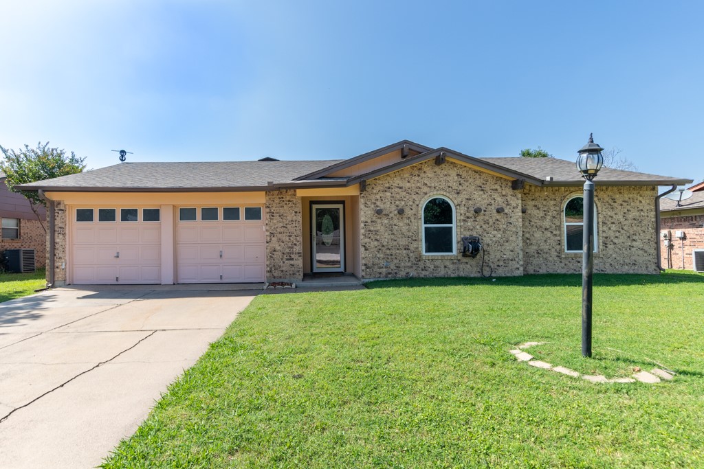 4501 Mink Drive Haltom City TX 76117
