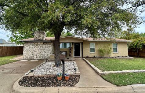 107 S Hannaford Street Granbury TX 76048