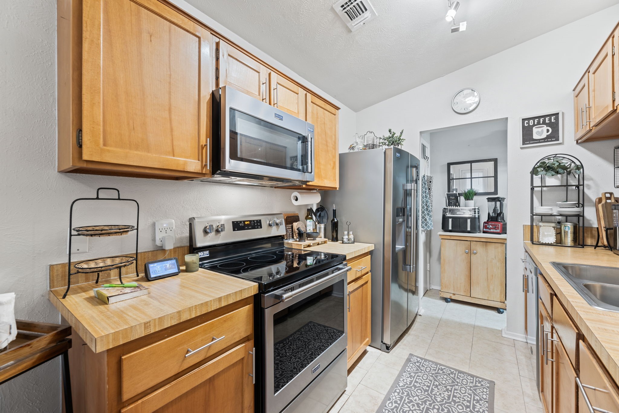 1477 Brook Meadow Circle Lancaster TX 75134