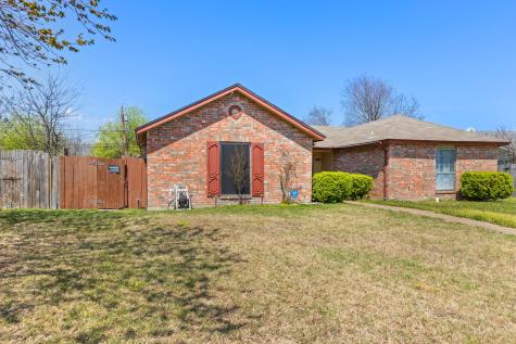 1477 Brook Meadow Circle Lancaster TX 75134