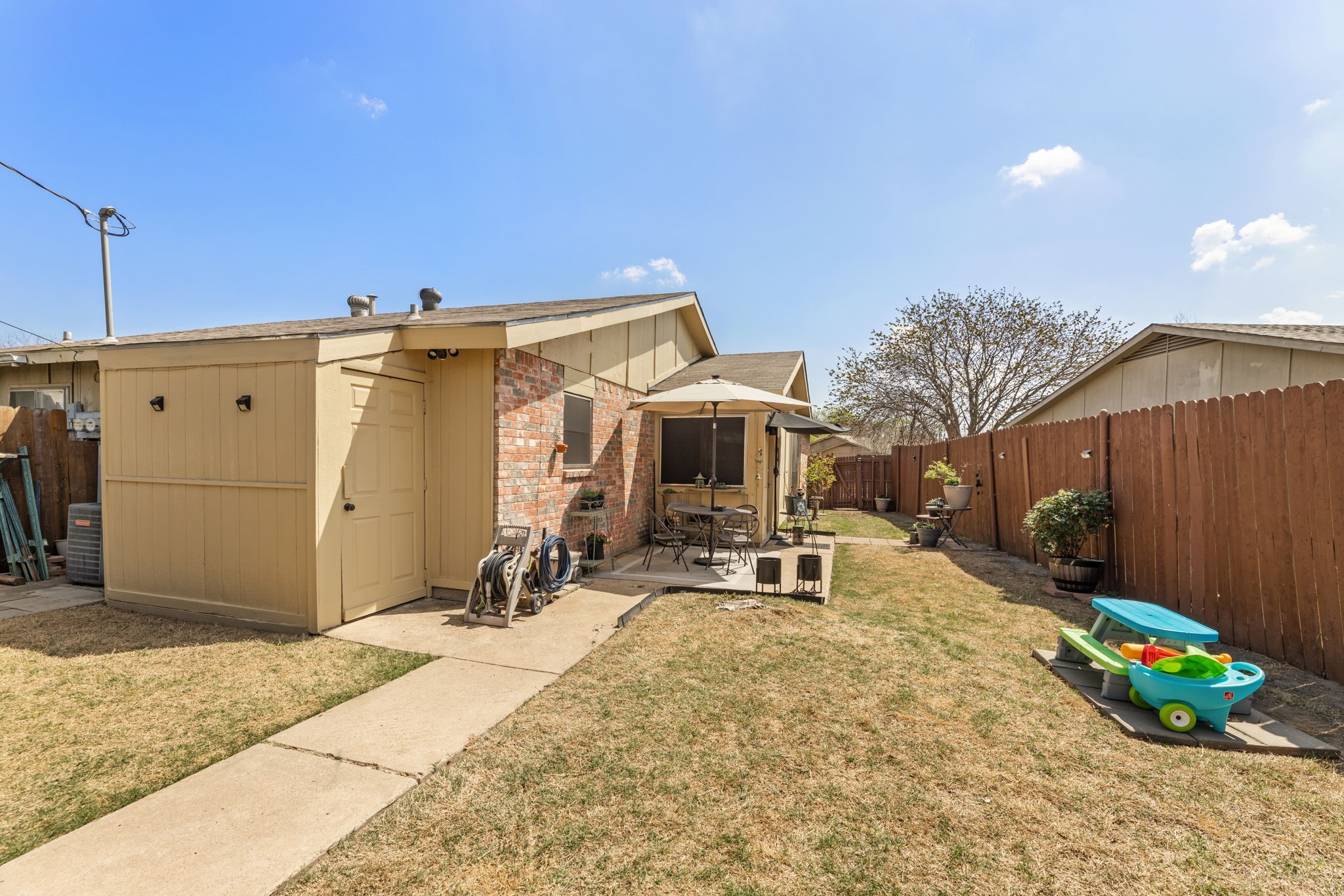 1477 Brook Meadow Circle Lancaster TX 75134
