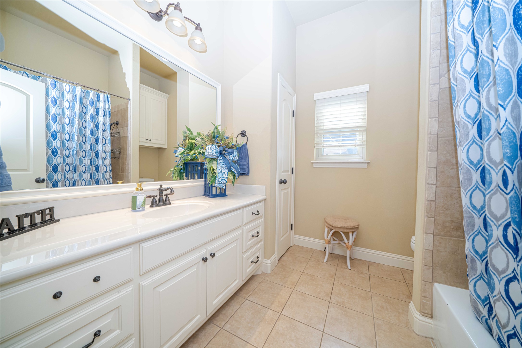 7913 Forest View Court North Richland Hills TX 76182