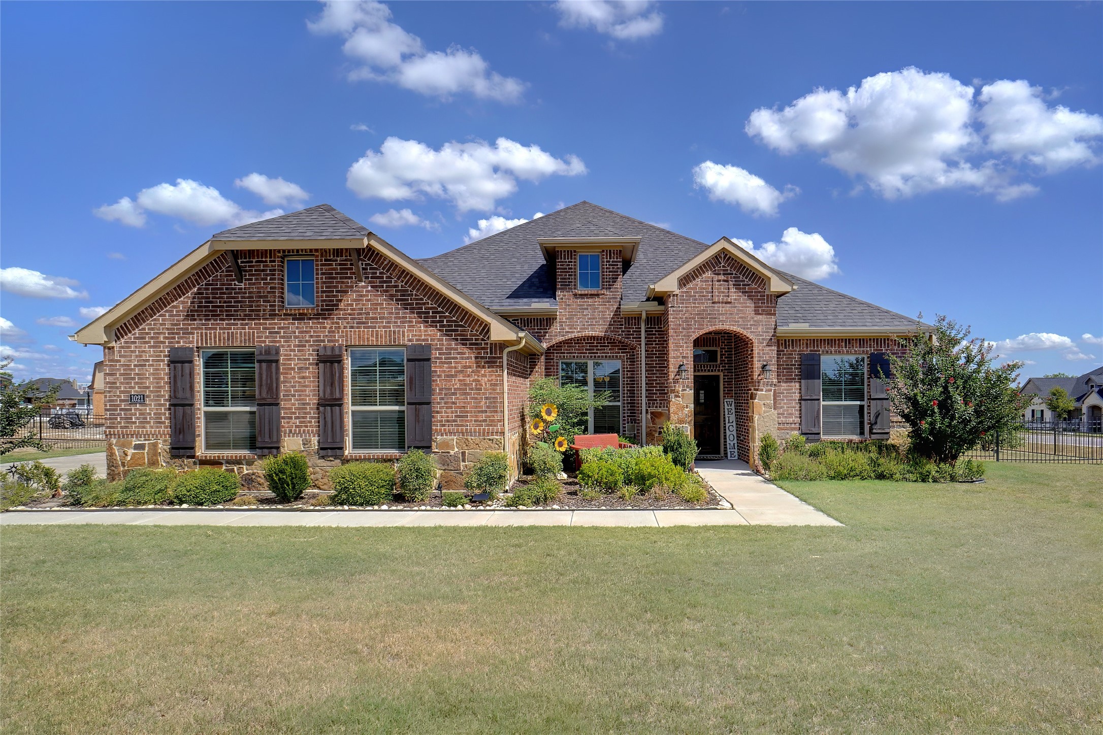 1021 Lynnwood Lane Weatherford TX 76085