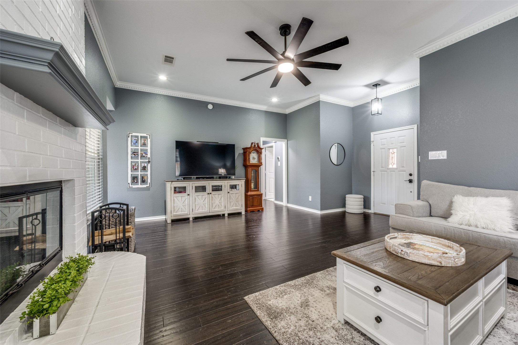 2209 Whispering Oaks Denton TX 76209
