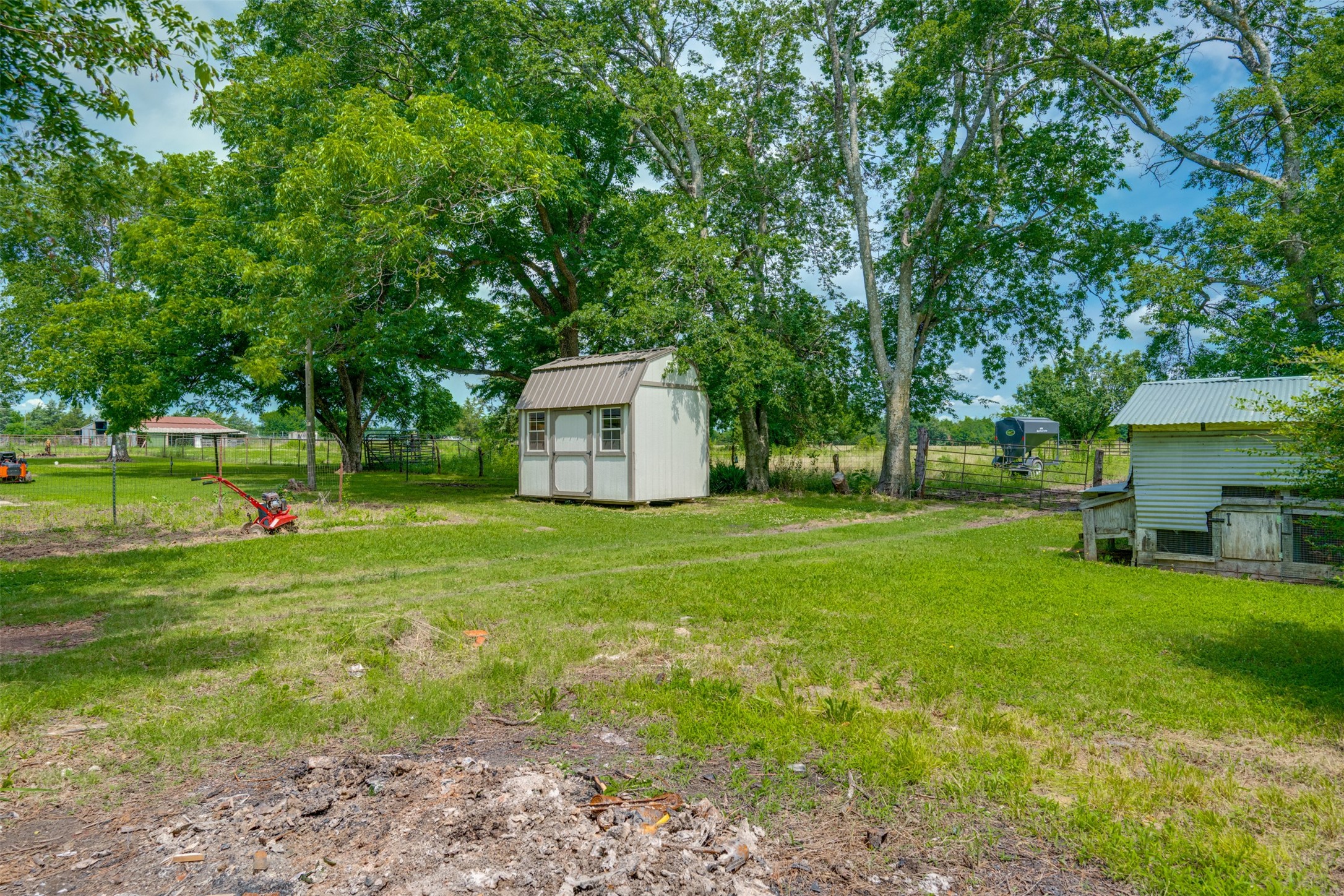 9958 Farm Road 79 Sumner TX 75486