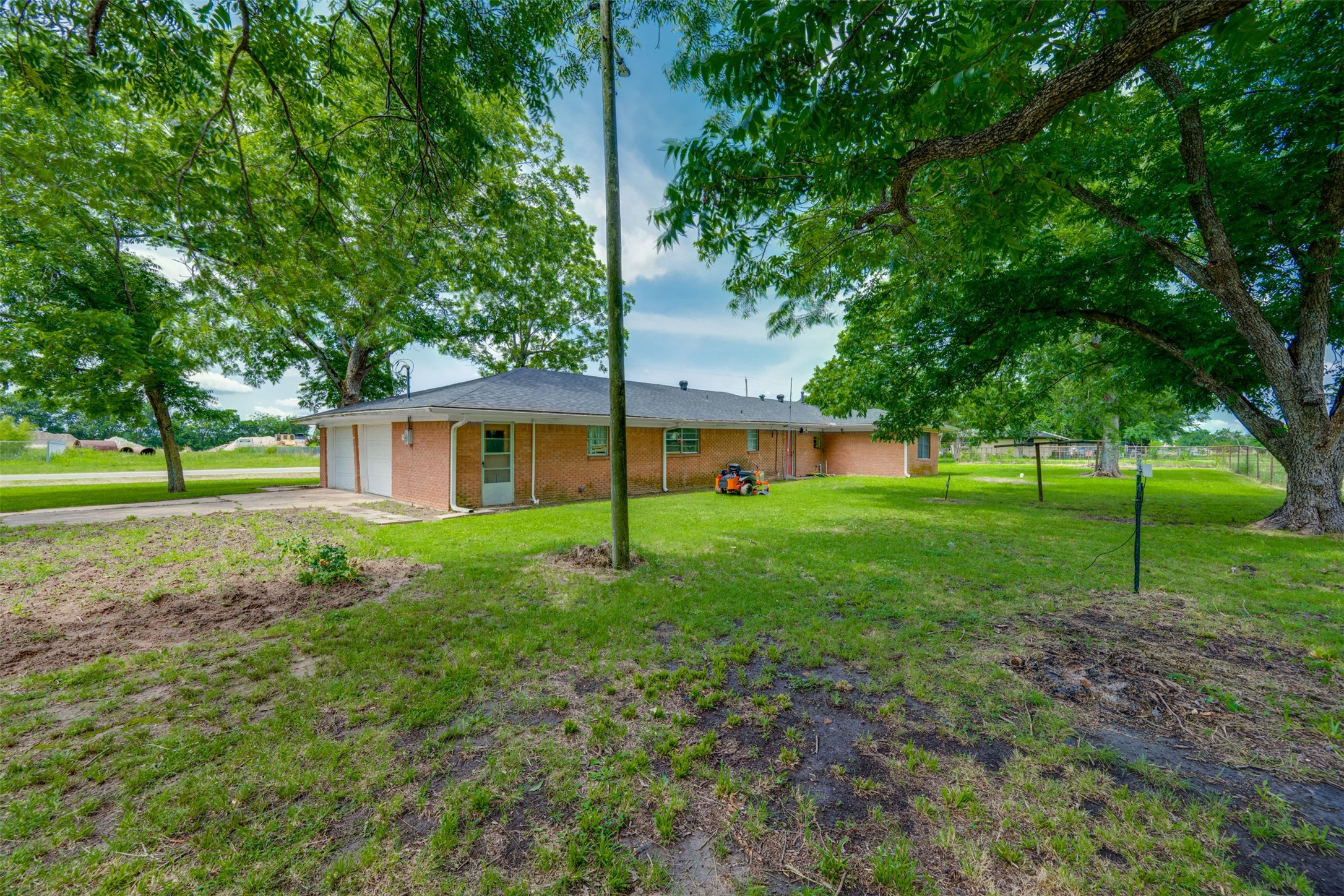 9958 Farm Road 79 Sumner TX 75486