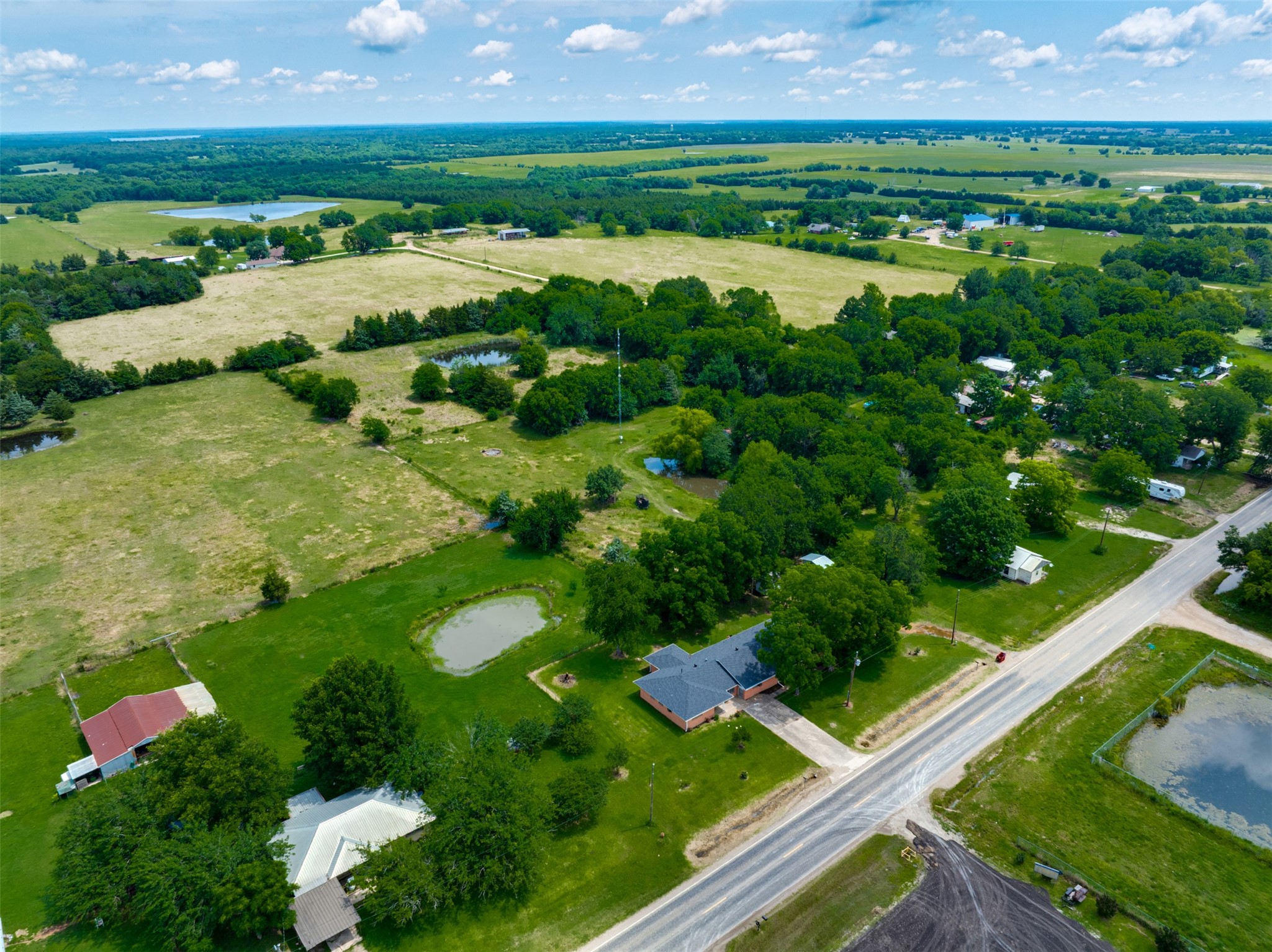 9958 Farm Road 79 Sumner TX 75486