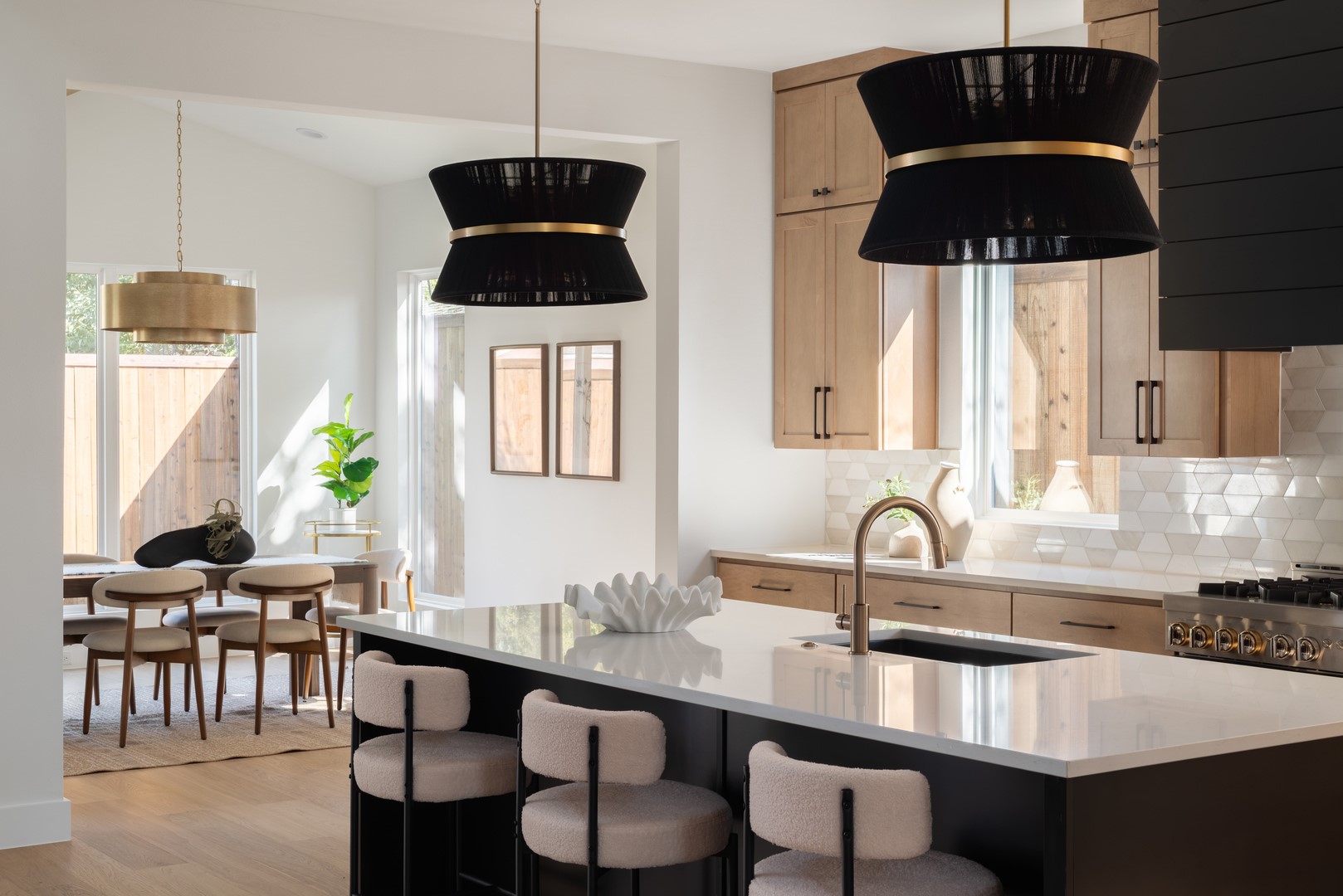 Dallas TX, 10321 Lanshire Drive