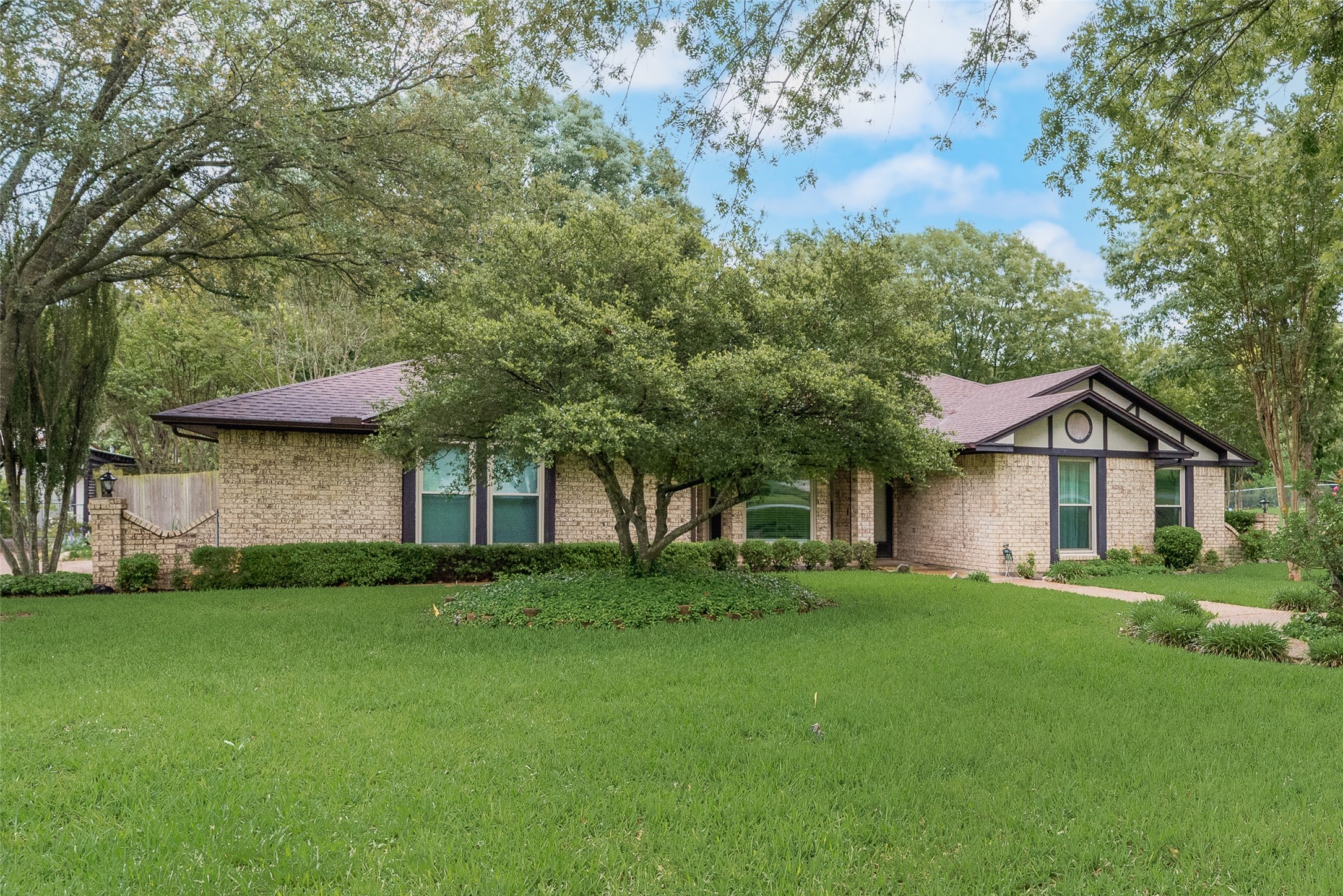208 Lorene Drive Red Oak TX 75154