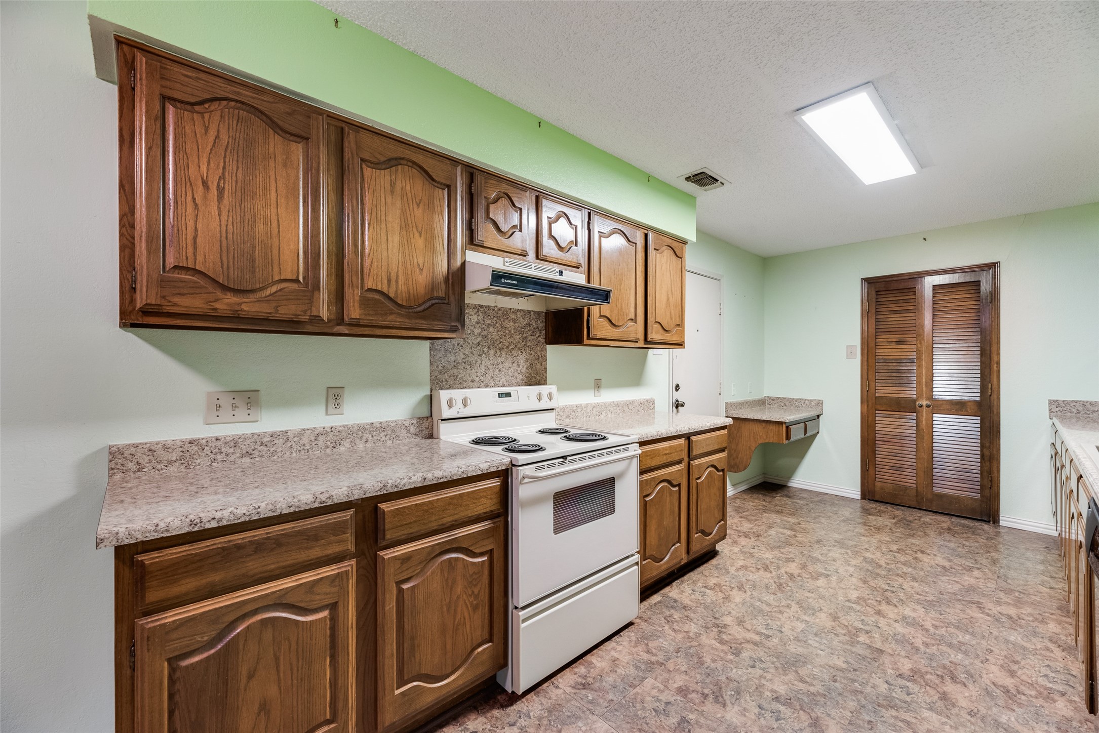 208 Lorene Drive Red Oak TX 75154