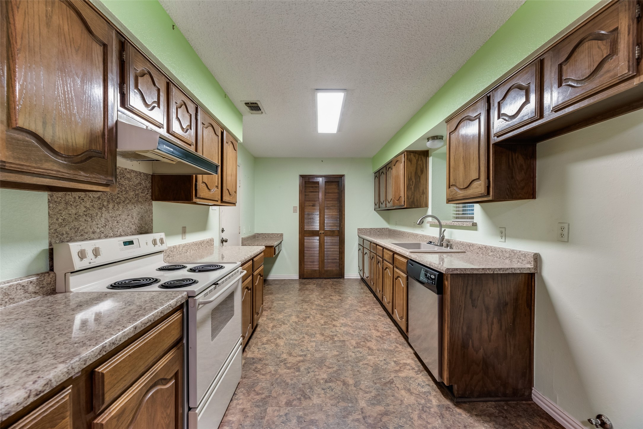 208 Lorene Drive Red Oak TX 75154