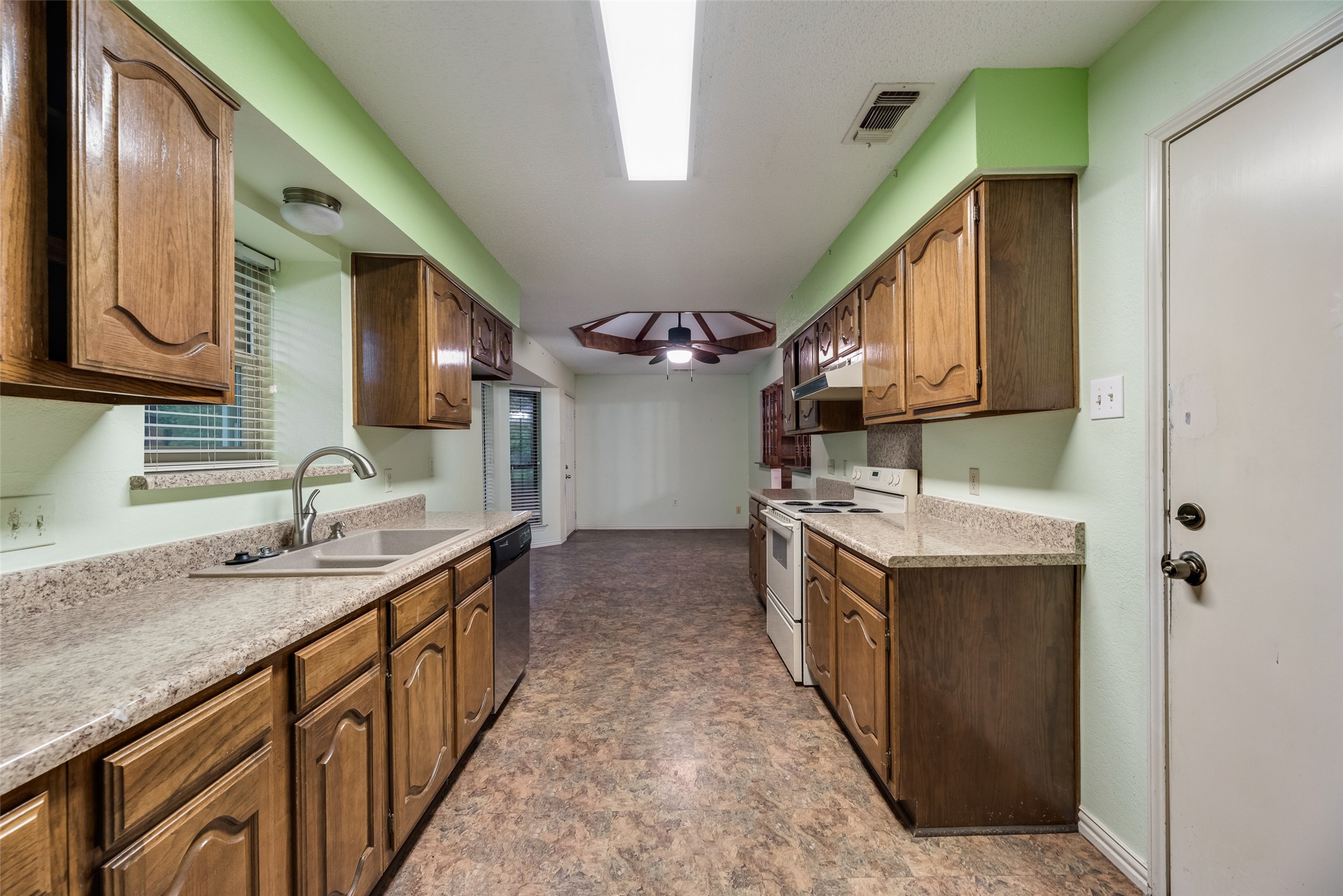 208 Lorene Drive Red Oak TX 75154