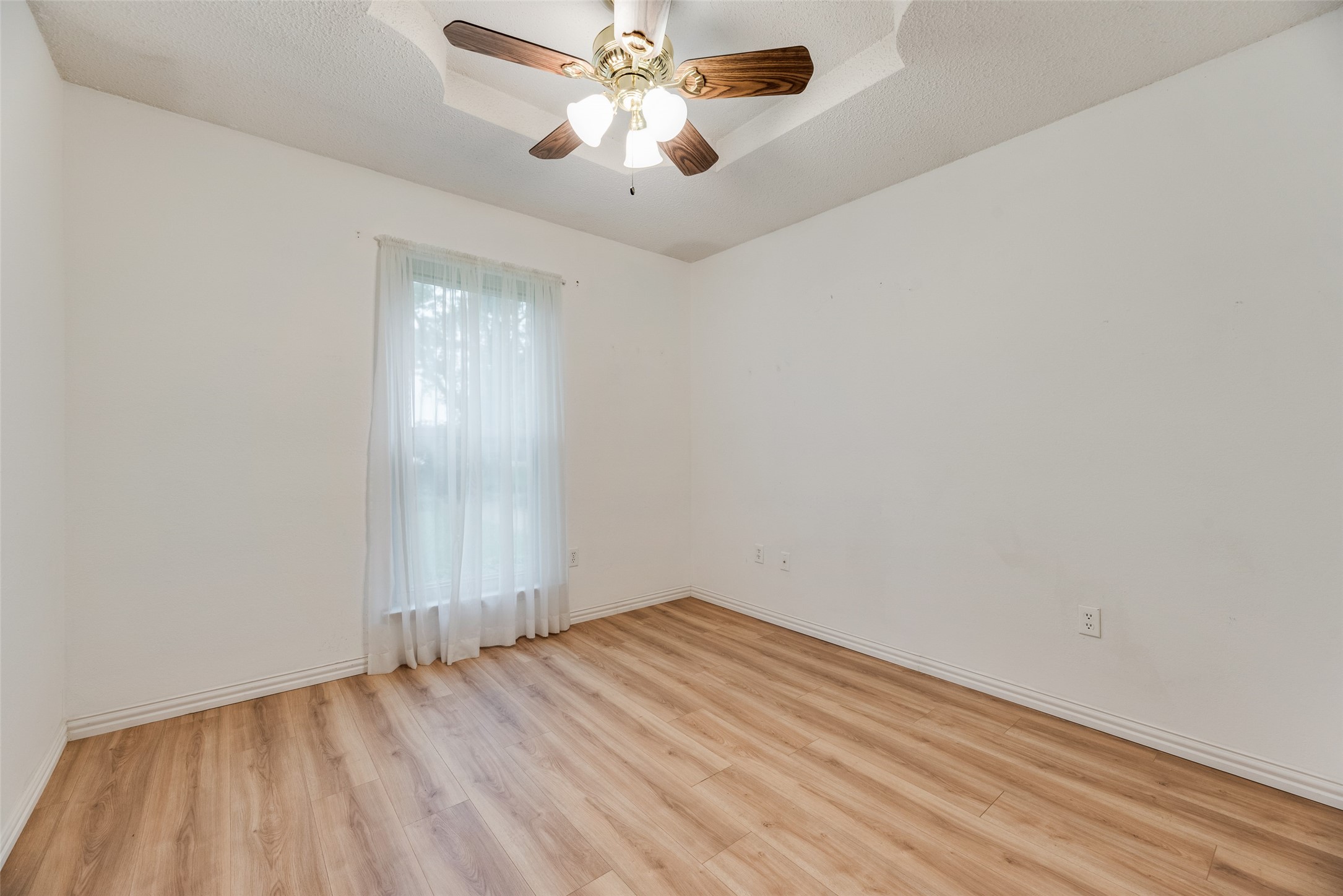 208 Lorene Drive Red Oak TX 75154