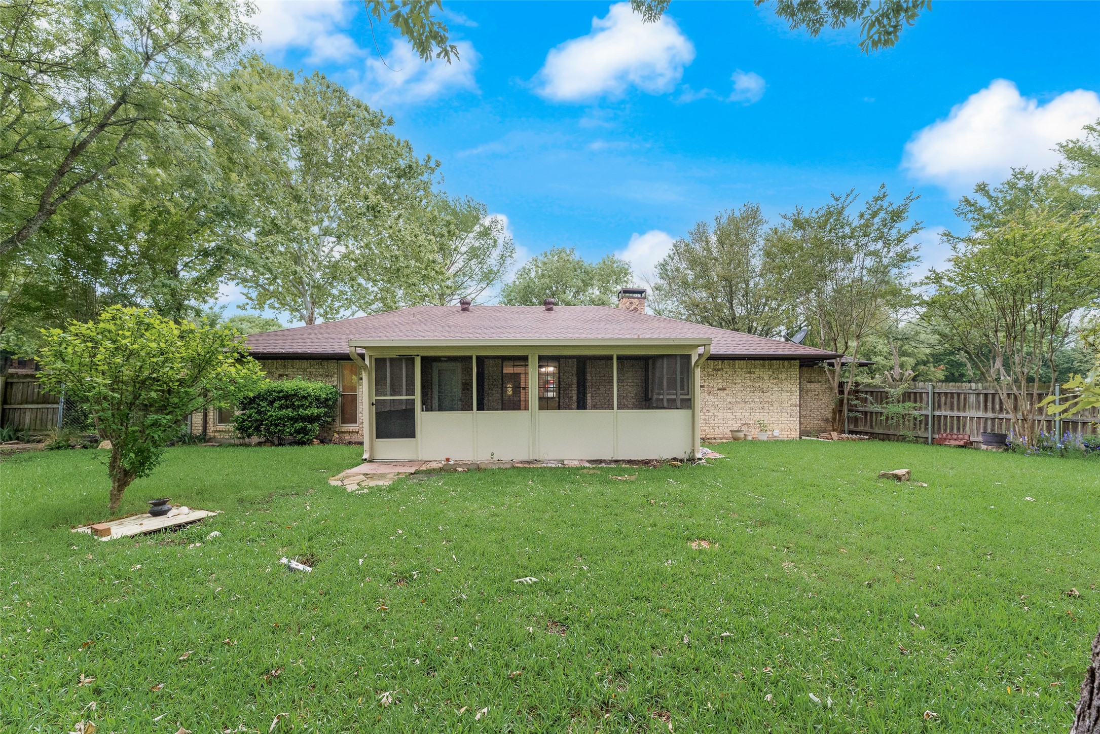208 Lorene Drive Red Oak TX 75154