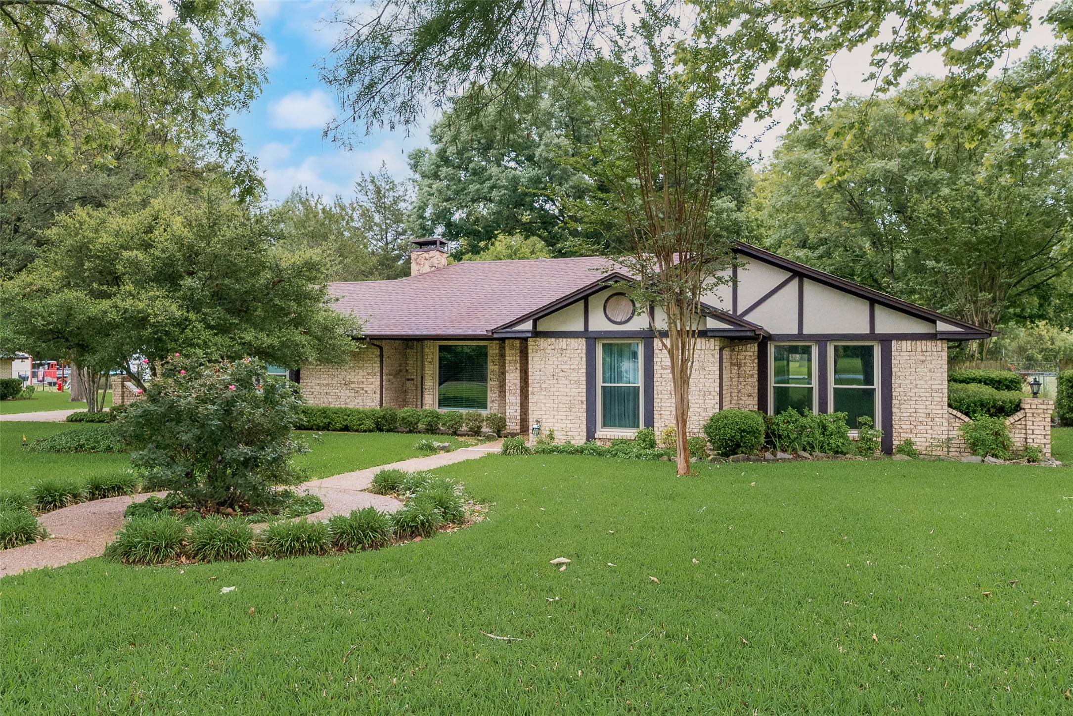 208 Lorene Drive Red Oak TX 75154