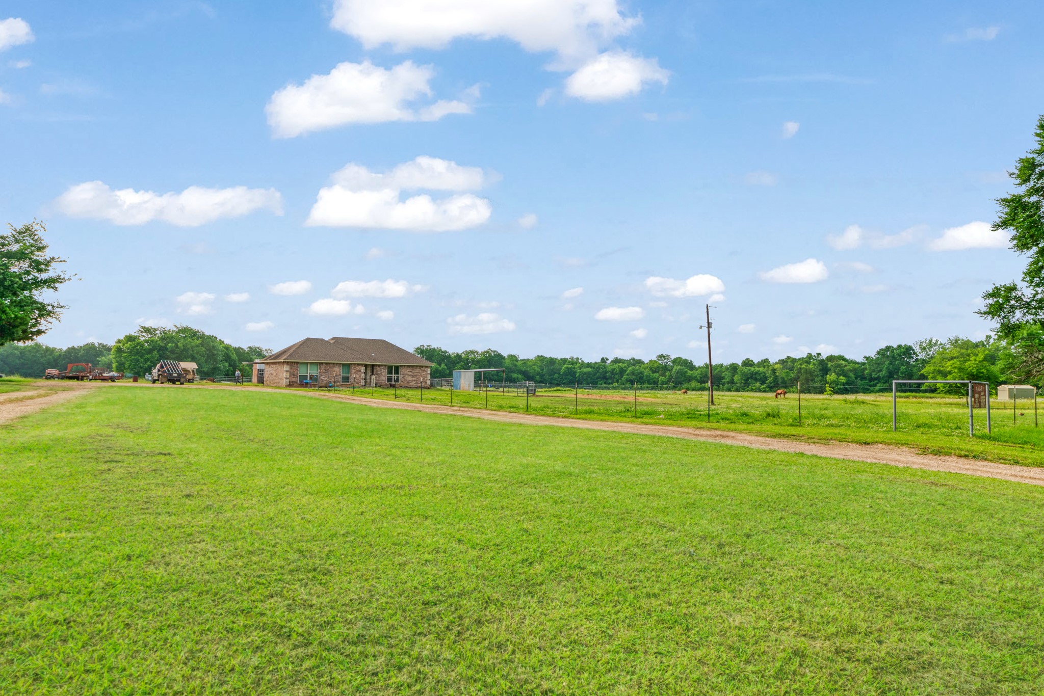 1890 County Road 34520 Sumner TX 75486