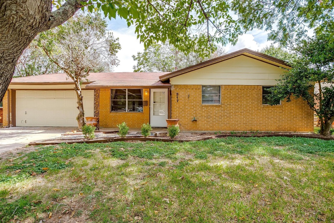 317 SW Gregory Street Burleson TX 76028