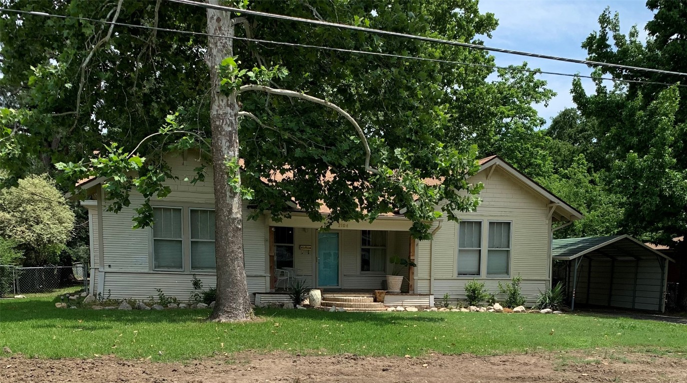 2104 Agnew Street Bonham TX 75418