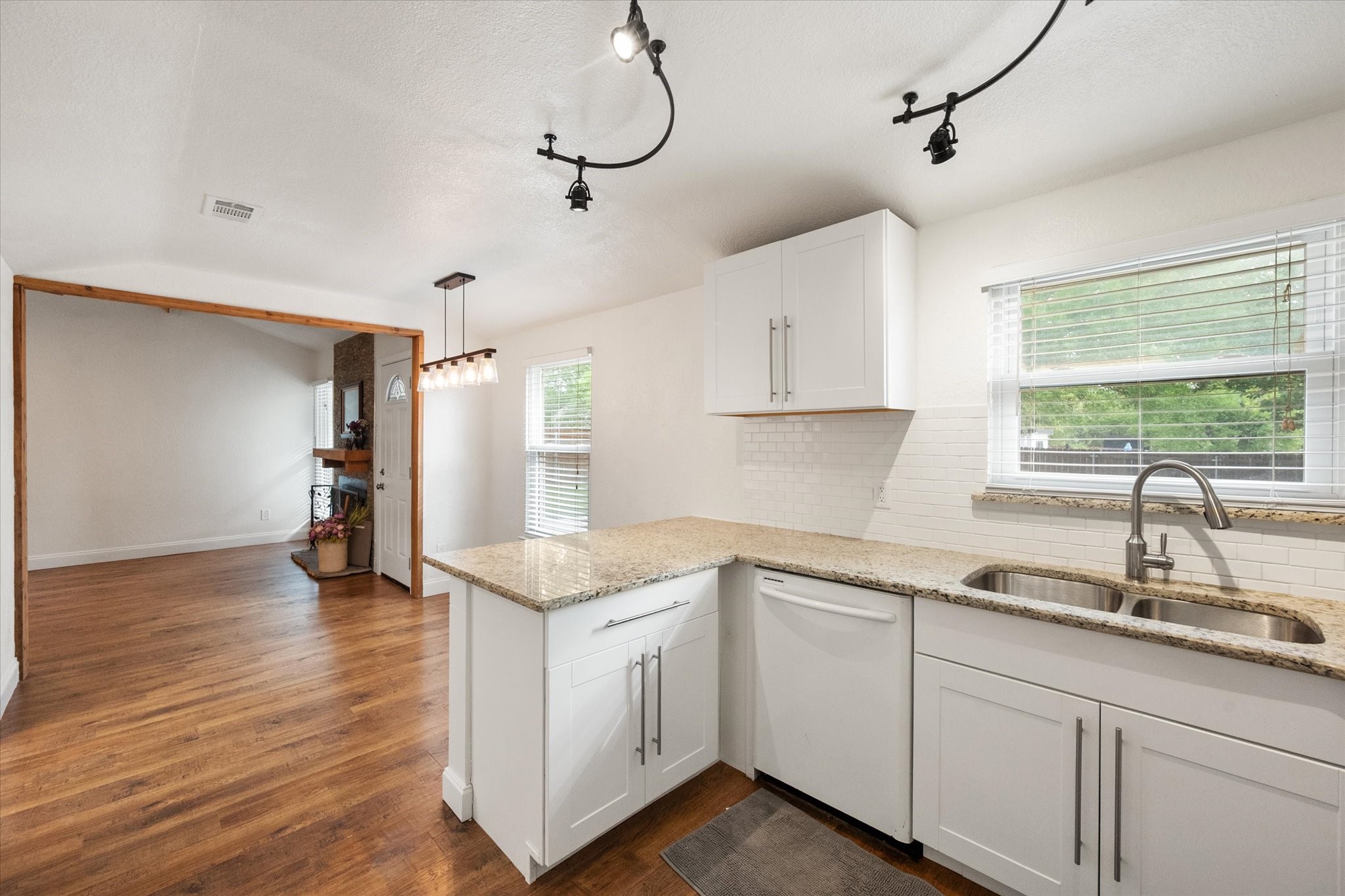 635 S Waxahachie Street Mansfield TX 76063