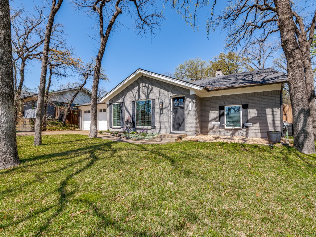 716 Thousand Oaks Drive Hurst TX 76054