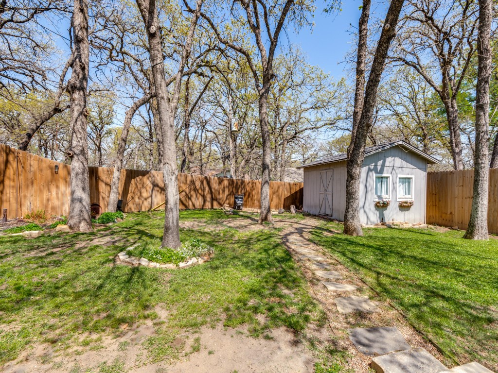 716 Thousand Oaks Drive Hurst TX 76054