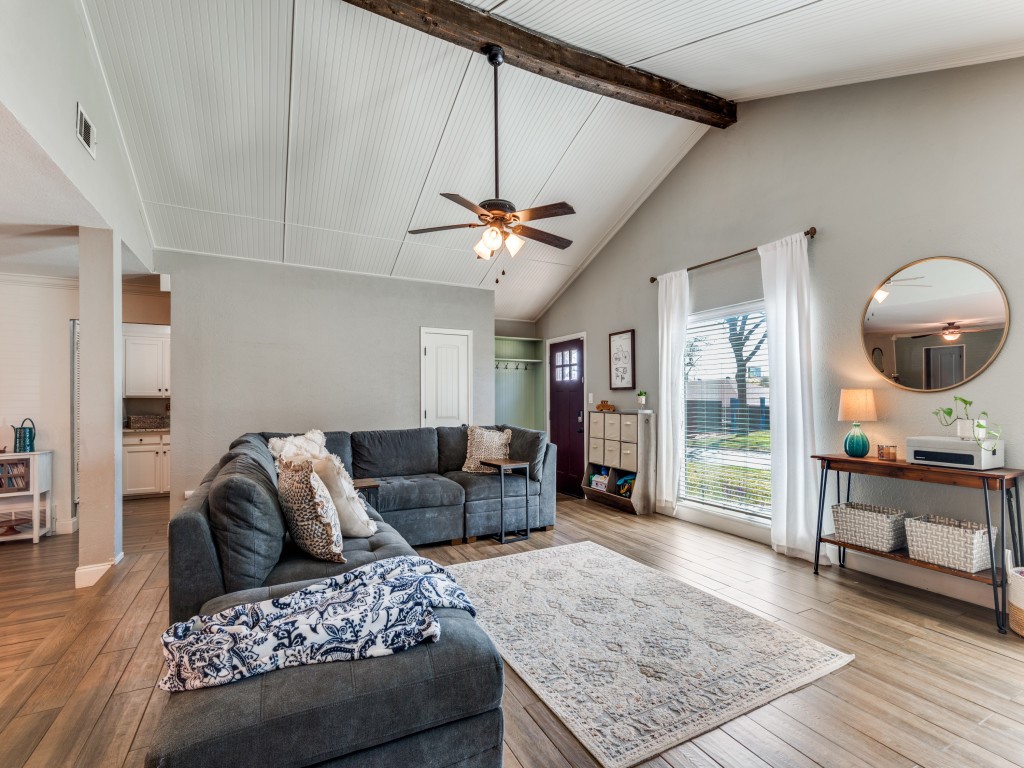 716 Thousand Oaks Drive Hurst TX 76054