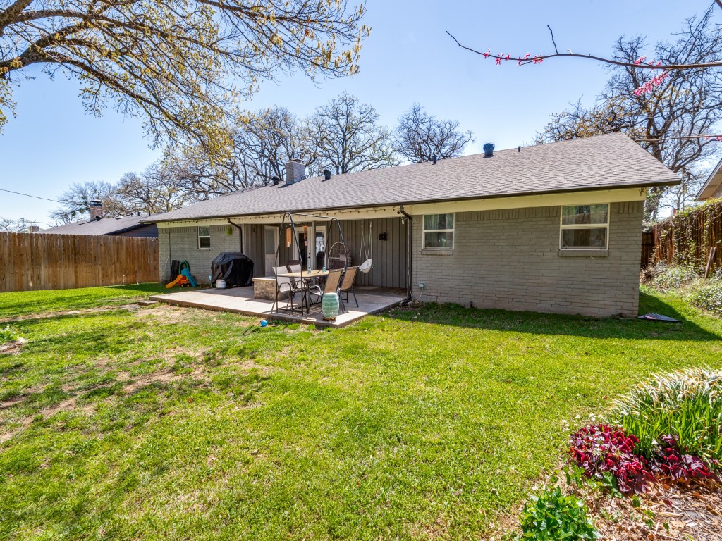 716 Thousand Oaks Drive Hurst TX 76054