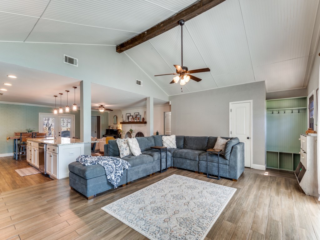 716 Thousand Oaks Drive Hurst TX 76054