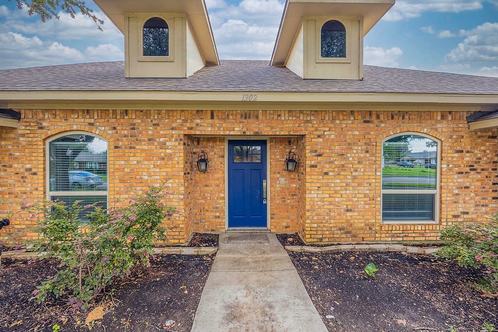 1302 N Trail Drive Carrollton TX 75006
