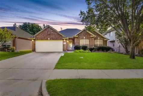 4816 Gloucester Drive Grand Prairie TX 75052