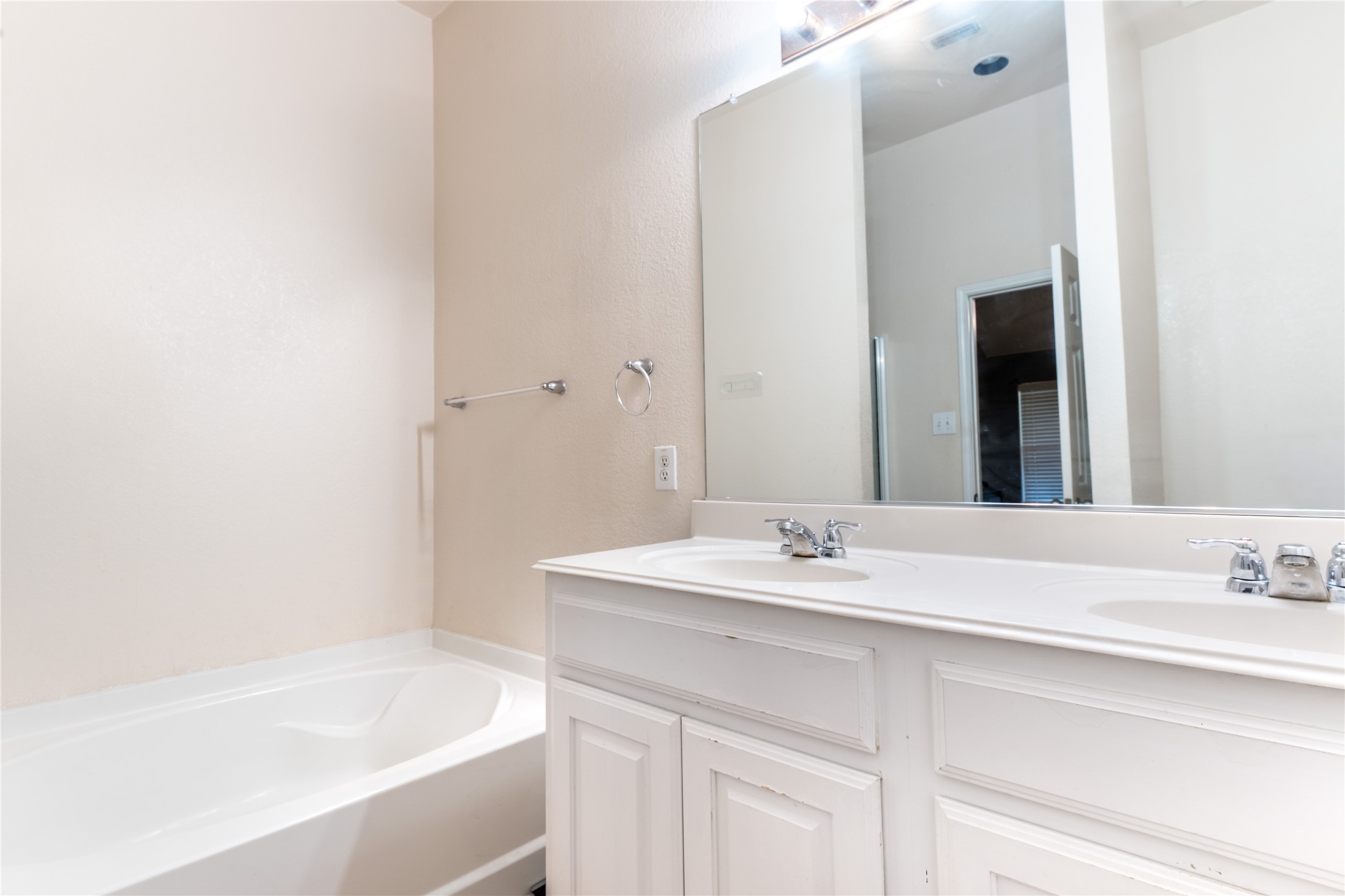 476 Paddle Drive Crowley TX 76036