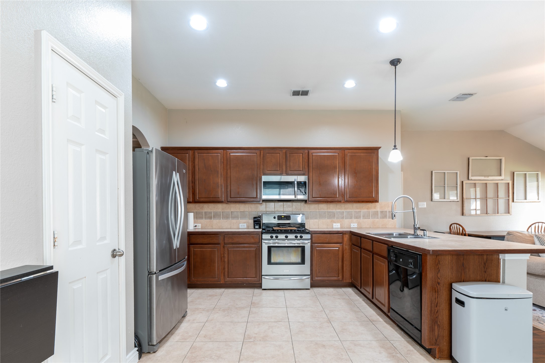 476 Paddle Drive Crowley TX 76036