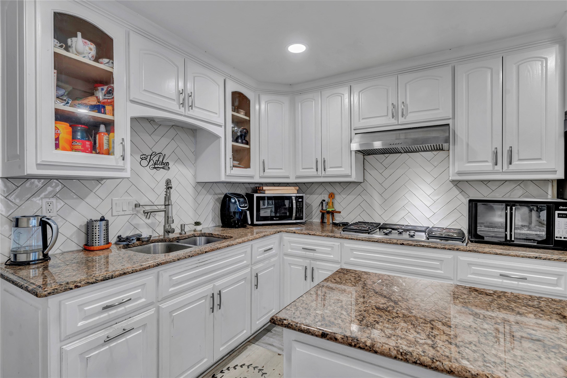 3700 8th Avenue Fort Worth TX 76110
