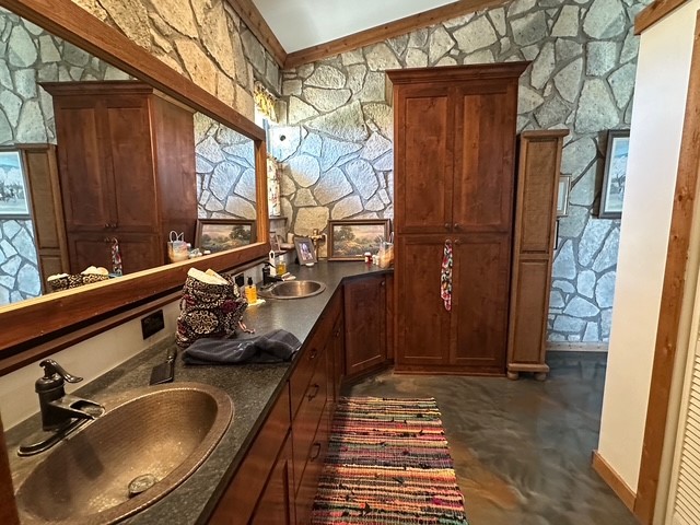 1815 Ranch Road 2597 Sonora TX 76950
