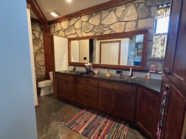 1815 Ranch Road 2597 Sonora TX 76950